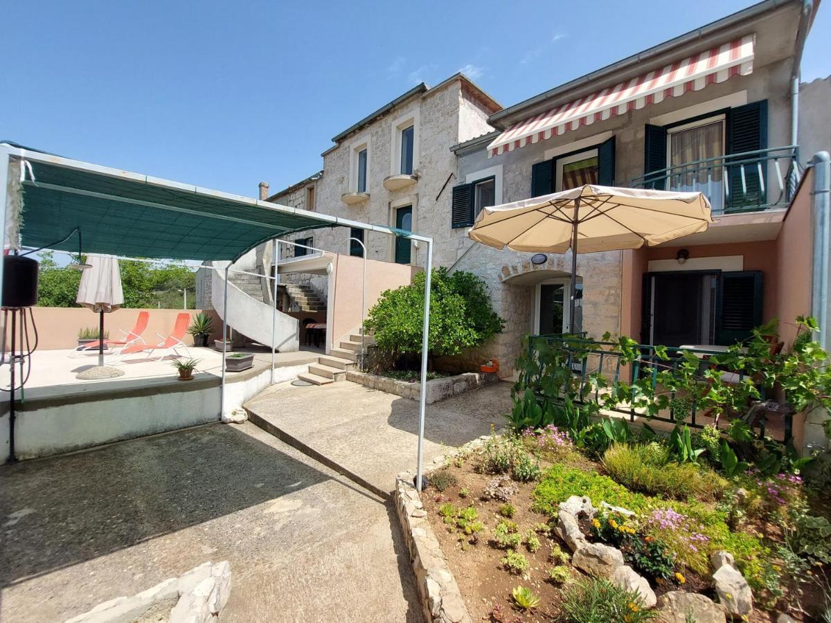 Holiday Home Oliva Bilice Dış mekan fotoğraf