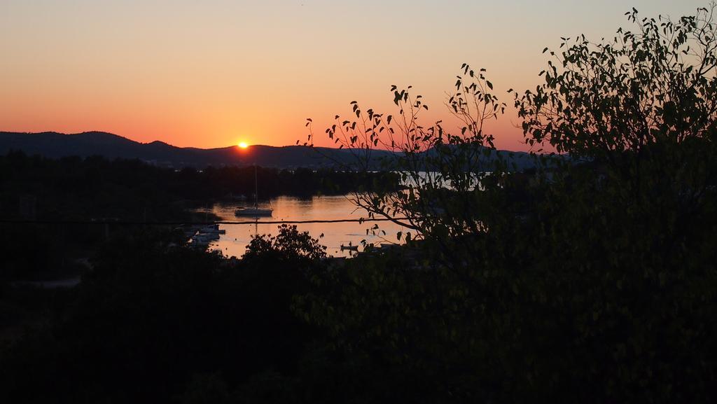 Holiday Home Oliva Bilice Dış mekan fotoğraf