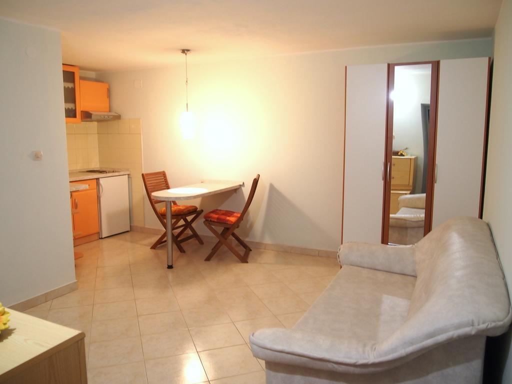 Holiday Home Oliva Bilice Dış mekan fotoğraf